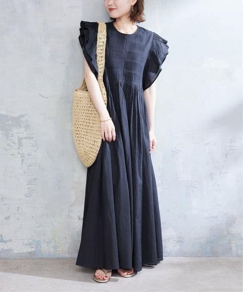 アボカドクラブ【美品】SLOBE IENA ピンタックフリルワンピース　黒