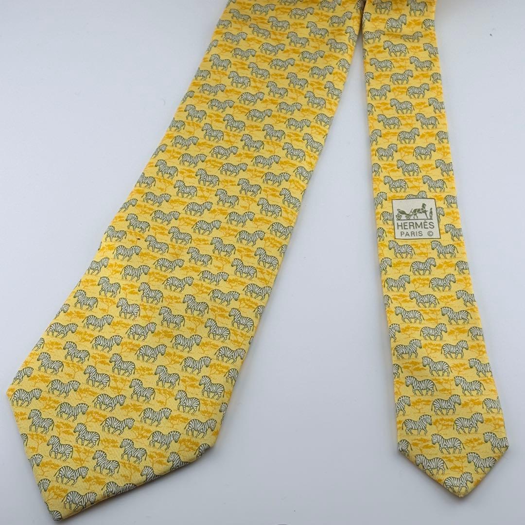 HERMÈS ネクタイ　ゼブラ柄 イエロー系 シルク極美品　かわいい