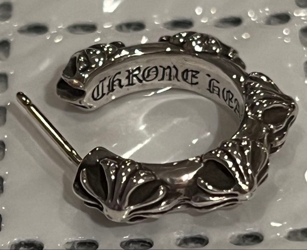 り*あ様 クロムハーツ ピアス　極美品　ポーチ付き