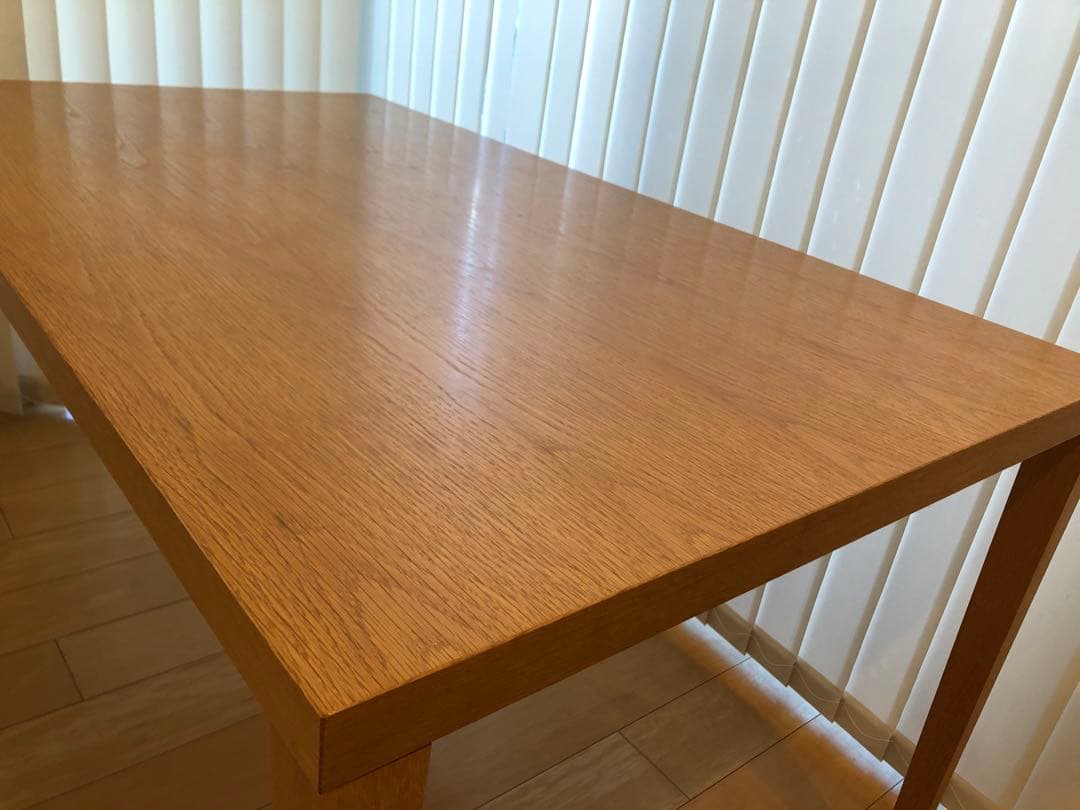 ACTUS 木製ダイニングテーブル
