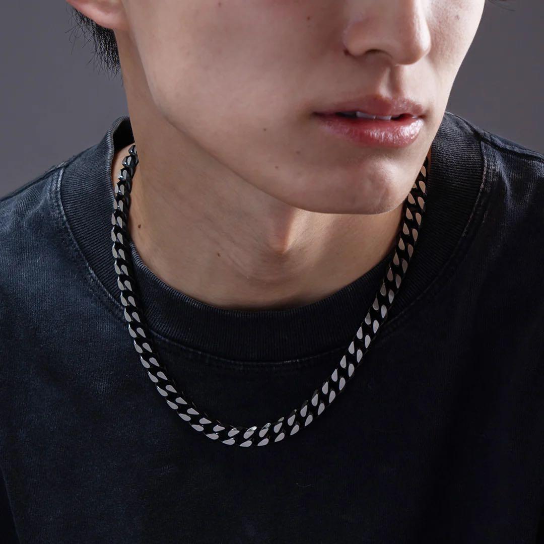 ブラックチェーンネックレス