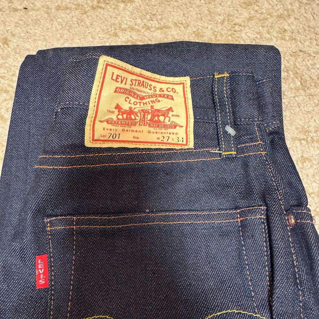 【新品未使用】Levi's 701 ストレートデニム 27-31
