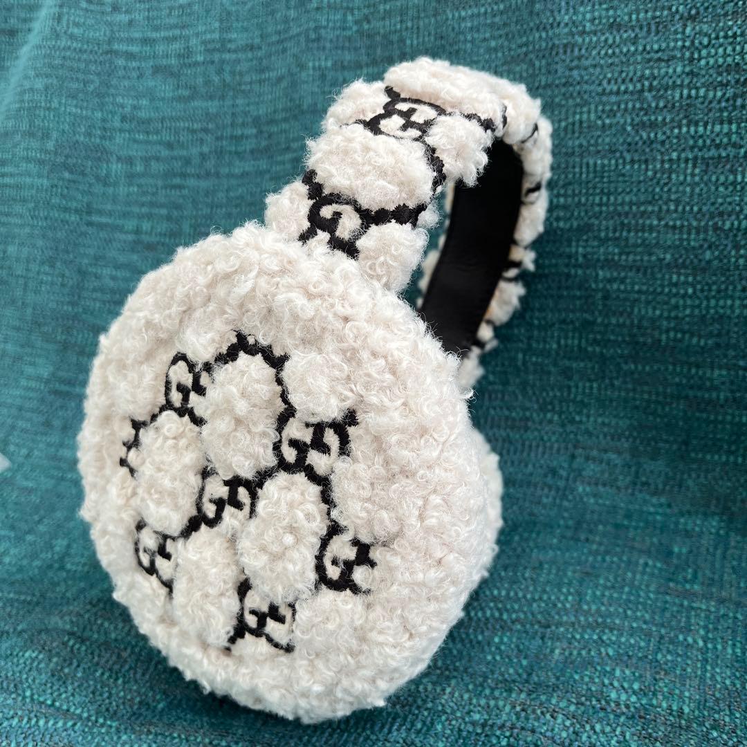 専用です 新品GUCCI GGロゴ イヤーマフ オフホワイト