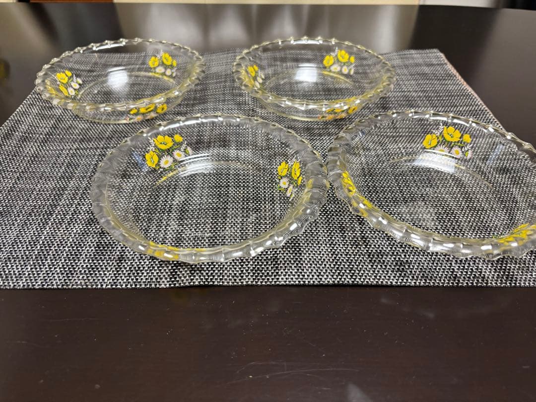 昭和レトロなパイレックス　花柄　耐熱ガラス皿　パイ皿等セット