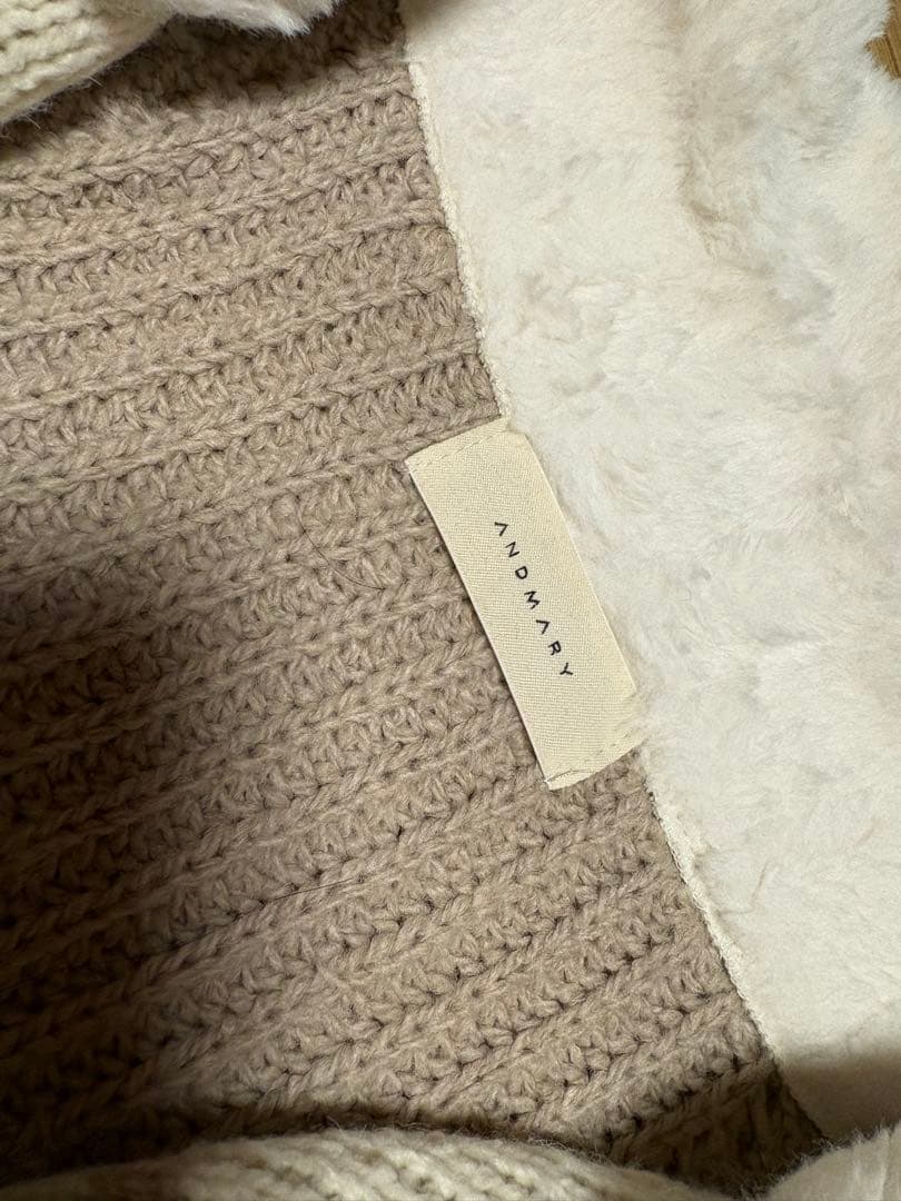 アンドマリー　Mary logo zip tops beige