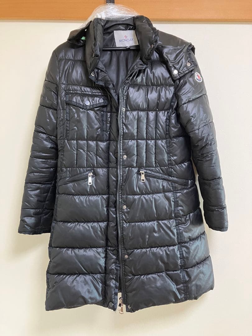 (クリーニング済)モンクレール ダウンコート