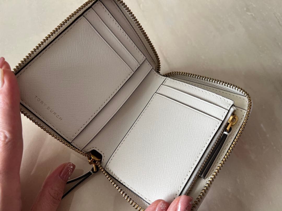 【最終価格です】TORYBURCH トリーバーチ エマーソンラウンドジップパース