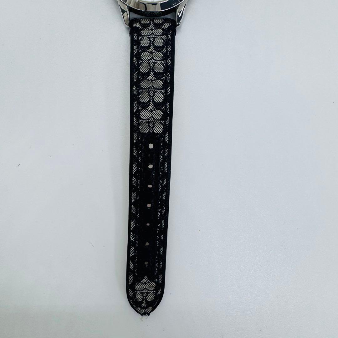 ✨COACH✨コーチ✨シグネチャー柄✨ホワイト文字盤✨レディース✨腕時計✨