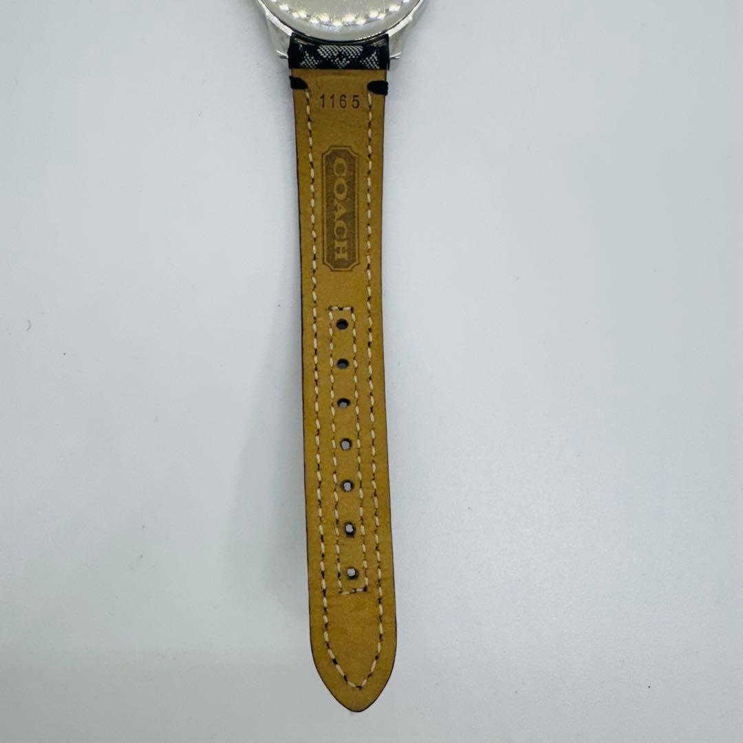 ✨COACH✨コーチ✨シグネチャー柄✨ホワイト文字盤✨レディース✨腕時計✨