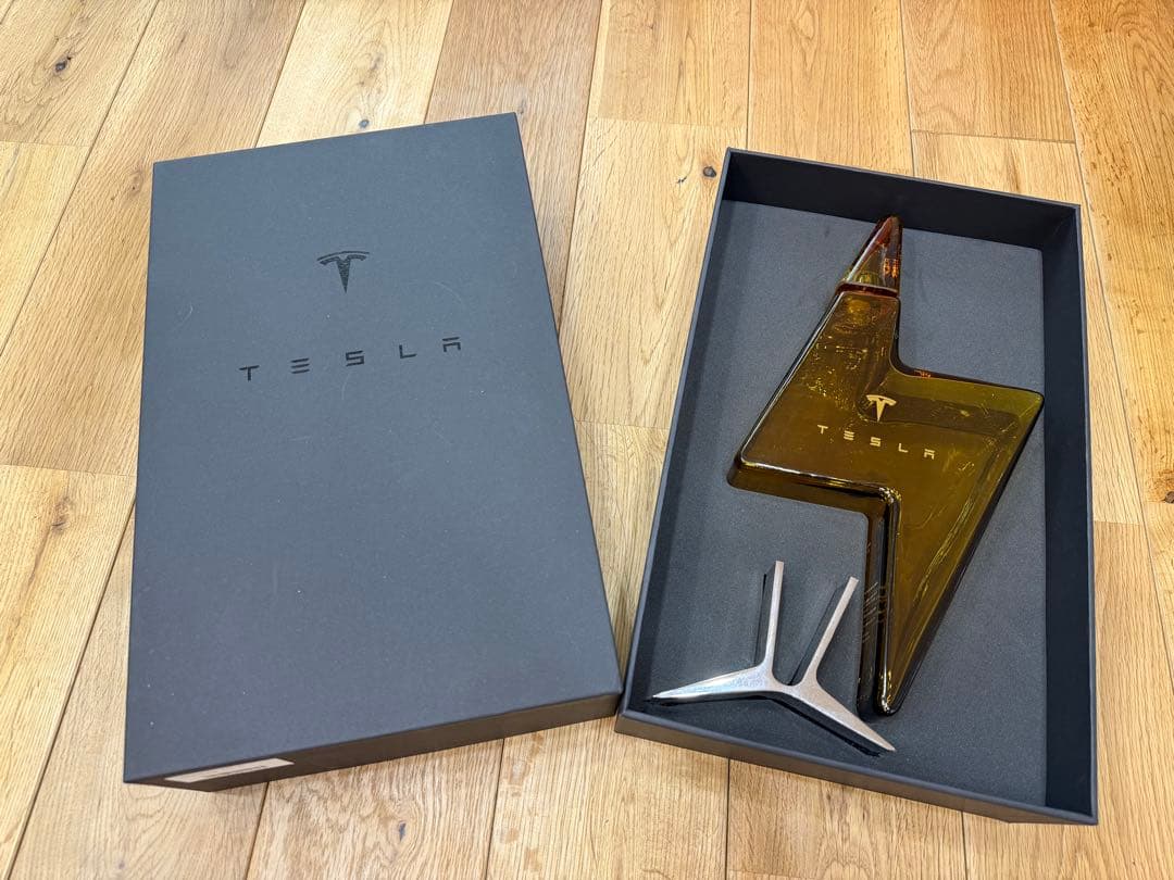 Tesla デキャンタ　新品未使用