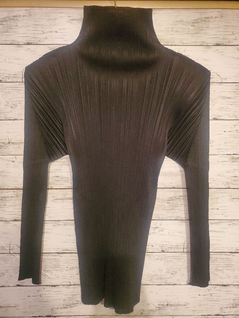 ISSEY MIYAKE プリーツプリーズ ハイネック 黒