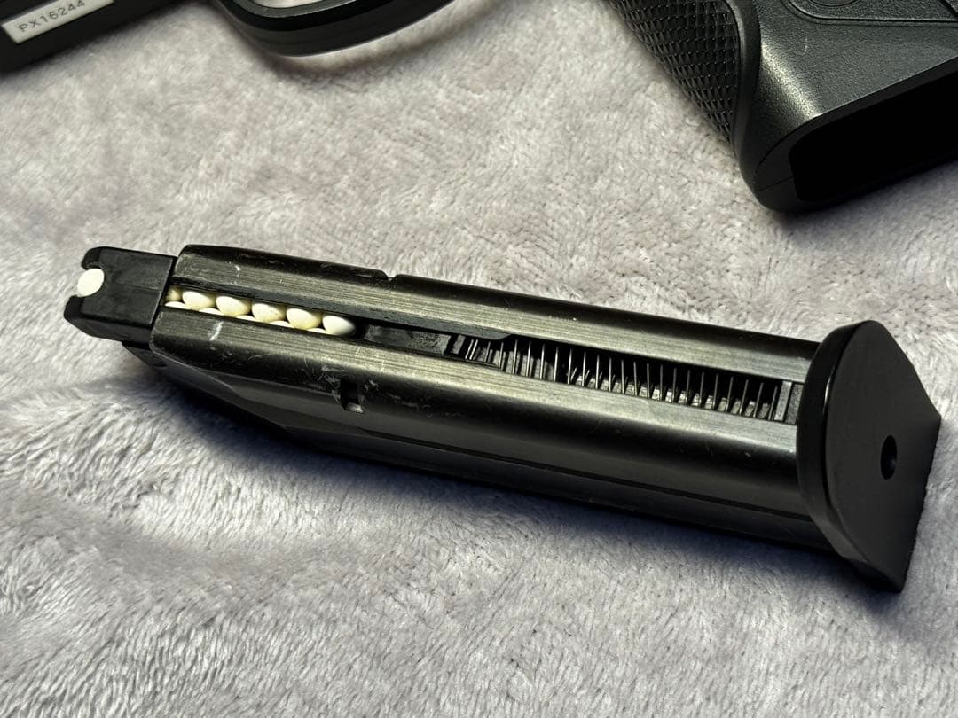 東京マルイ TOKYO MARUI Px4 ガスブローバックガン　対象18歳以上