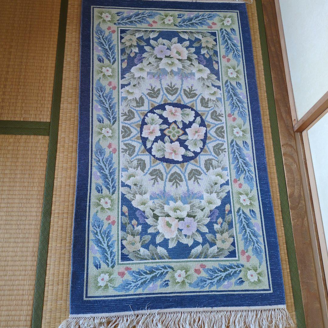 玄関マット　花柄刺繍ネイビーブルー　ラグ