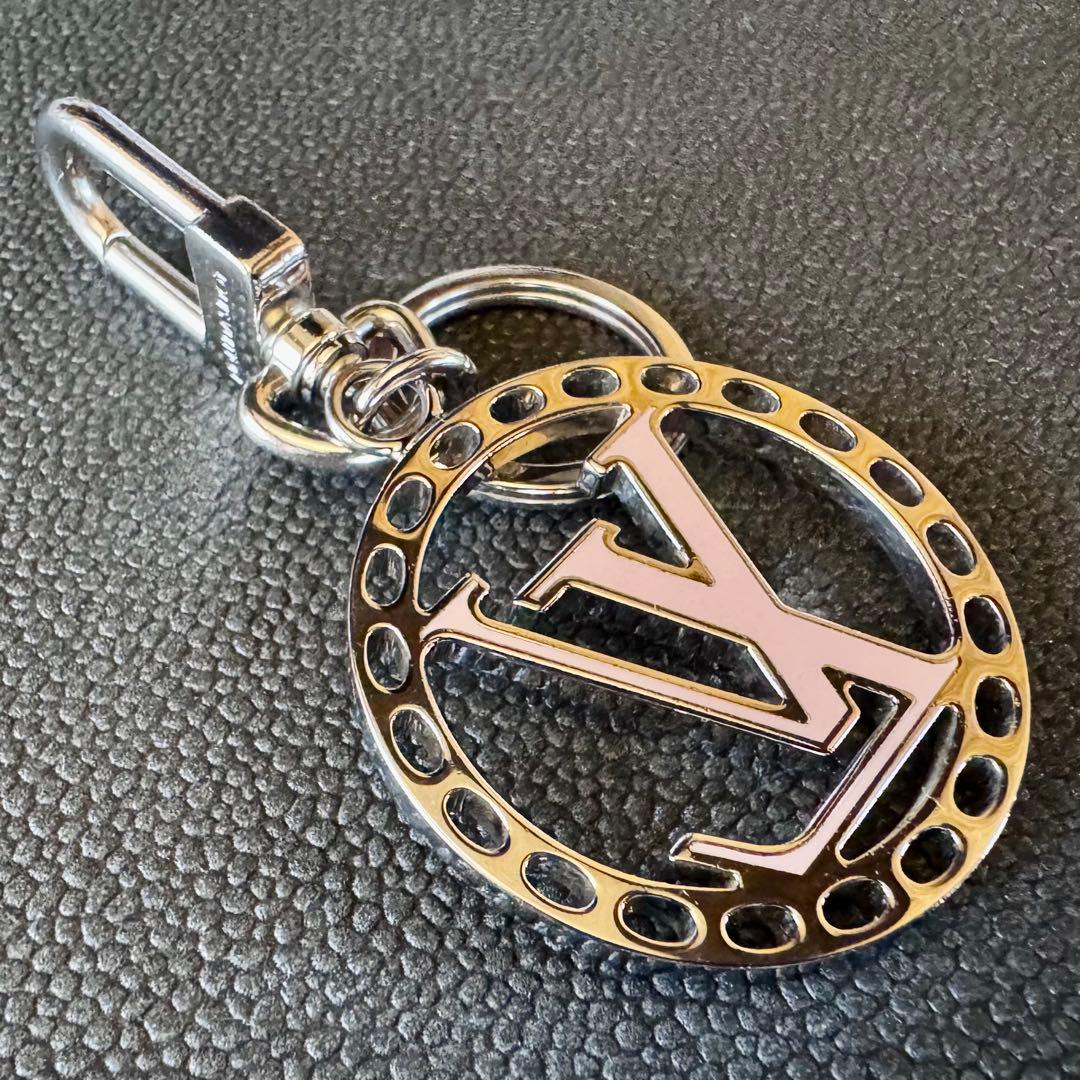 LOUIS VUITTON ポルトクレ•ベリー キーホルダー&キーリングチャーム