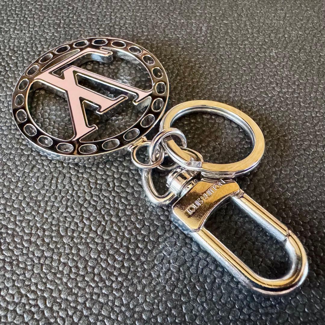 LOUIS VUITTON ポルトクレ•ベリー キーホルダー&キーリングチャーム