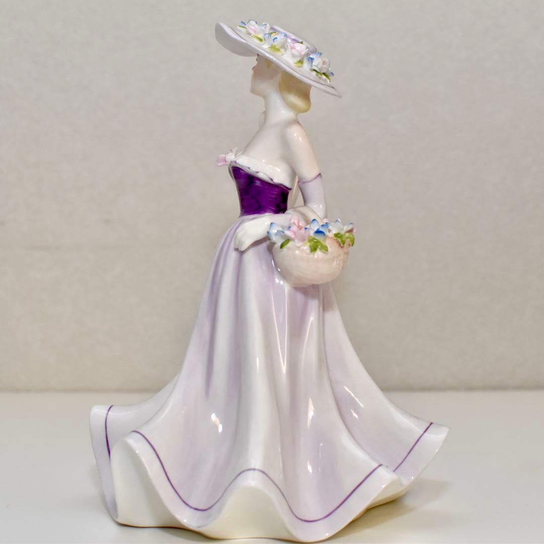COALPORT　紫と白の女性像 置物