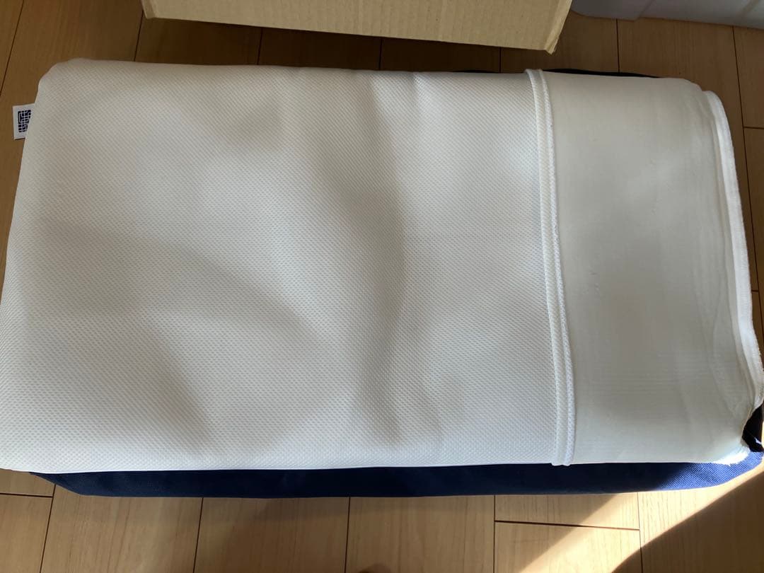 【美品】エアウィーヴ ピロー 最上位モデル S-LINEホワイト 収納バッグ付き