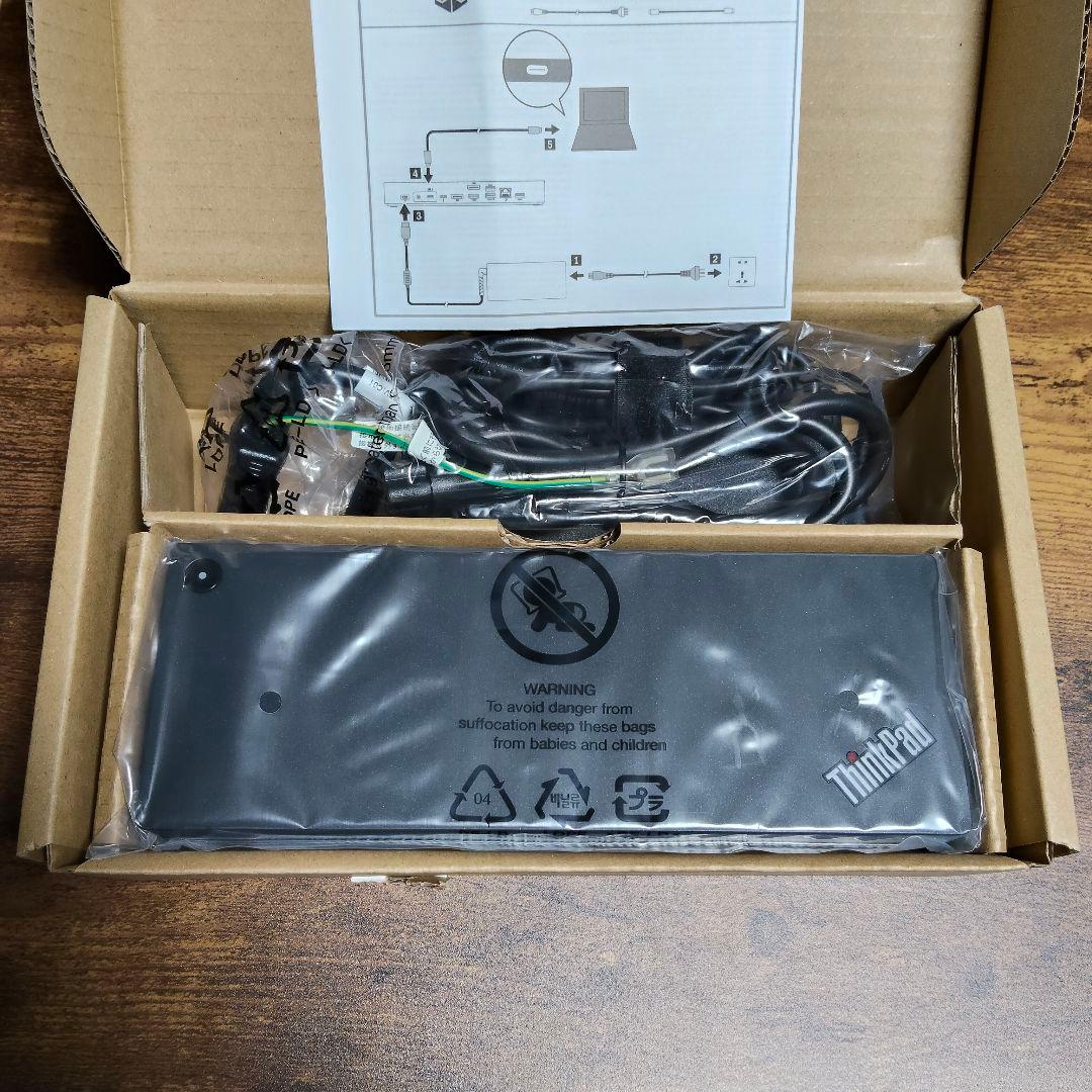 レノボ ThinkPad Thunderbolt4 ドック 40B00135JP