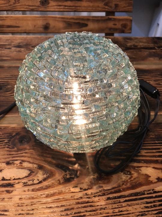 モザイクガラスのボールランプ