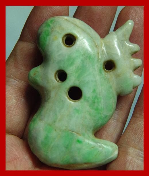 縄文期★伝世重宝縦横貫通多孔超大きな音が鳴る古色風化糸魚川硬玉翡翠製獣形勾玉石笛