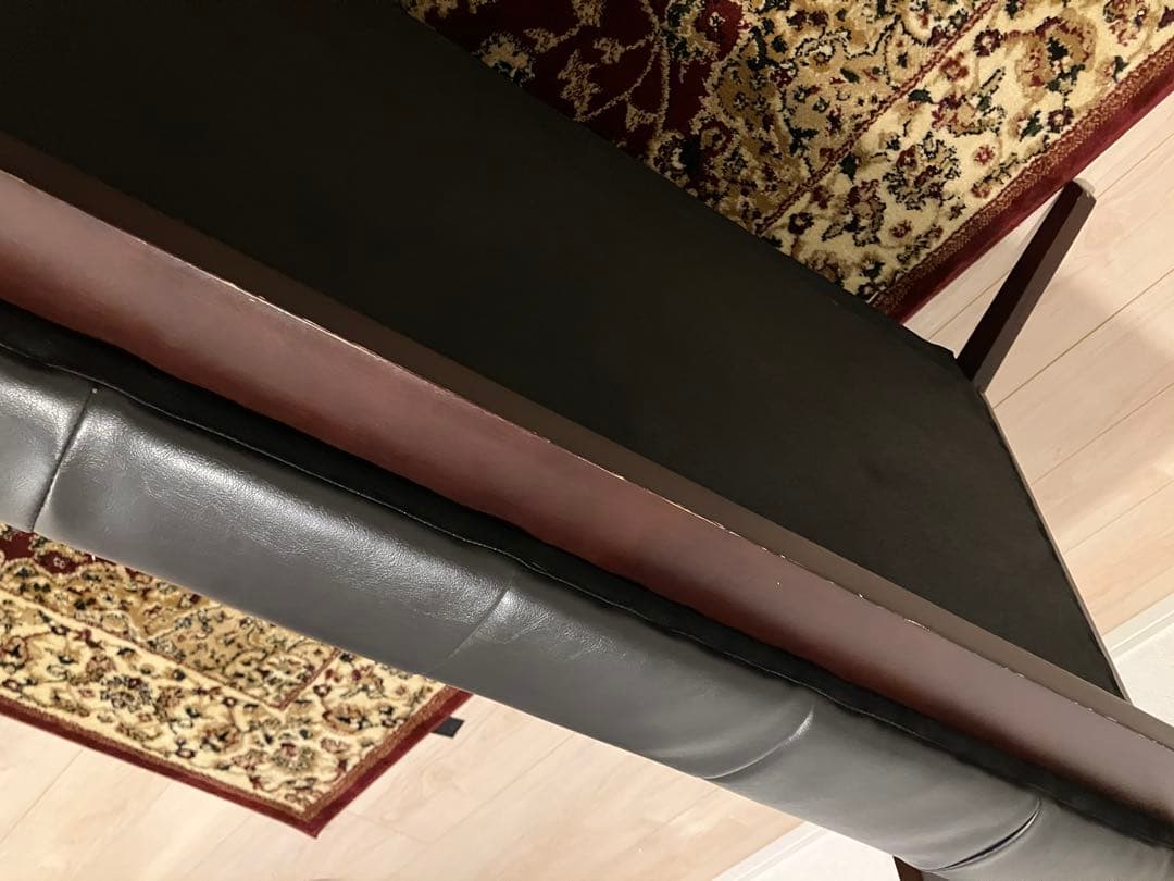 2人掛け　ソファ　黒　レザー調　ウッド。