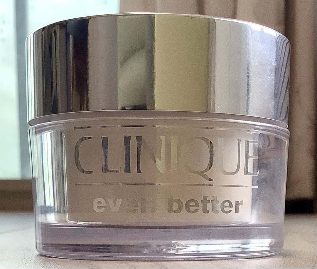 クリニーク　イーブンベター　シティブロック、ファンデ63、パウダー