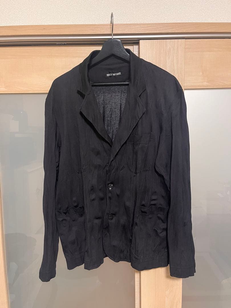 ISSEY MIYAKE イッセイミヤケ　シワ加工ブラックジャケット　プリーツ