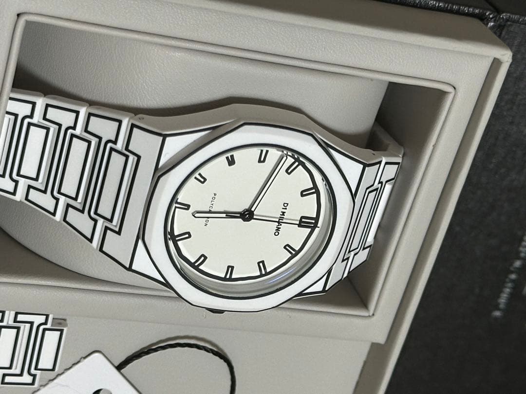 ド*ー様 D1ミラノ　ホワイトスケッチ　早い者勝ち