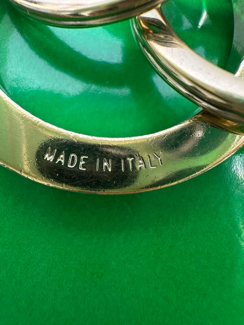 BVLGARI リング型キーホルダー　ホワイト