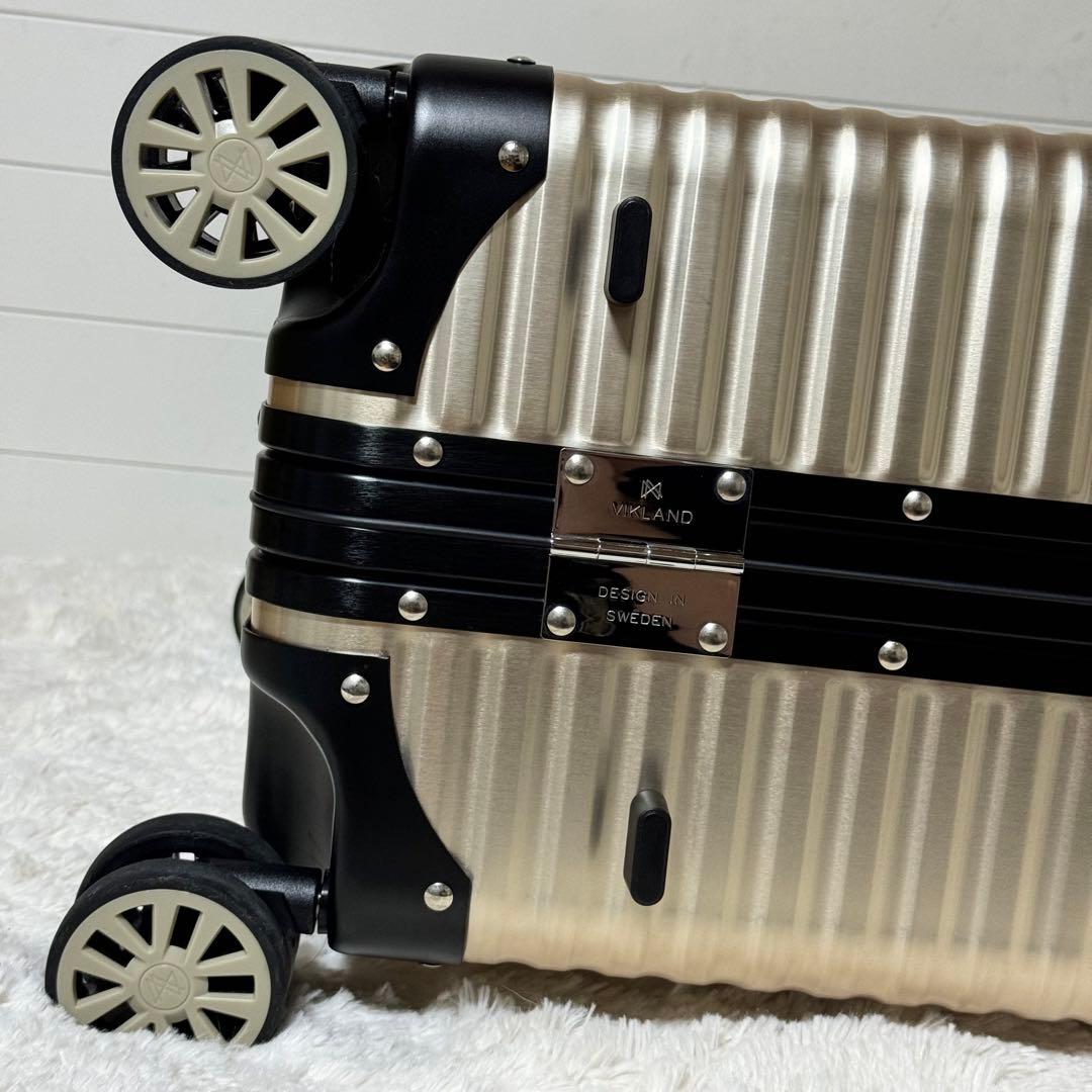 未使用品✨LANZZO ランツォ　スーツケース　Norman ゴールド　アルミ