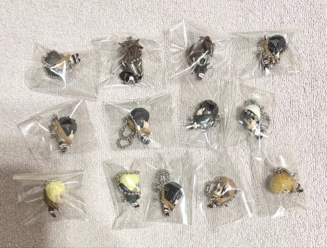 進撃の巨人　スイング　つまんでつなげてマスコット　キーチェーンマスコット　13点