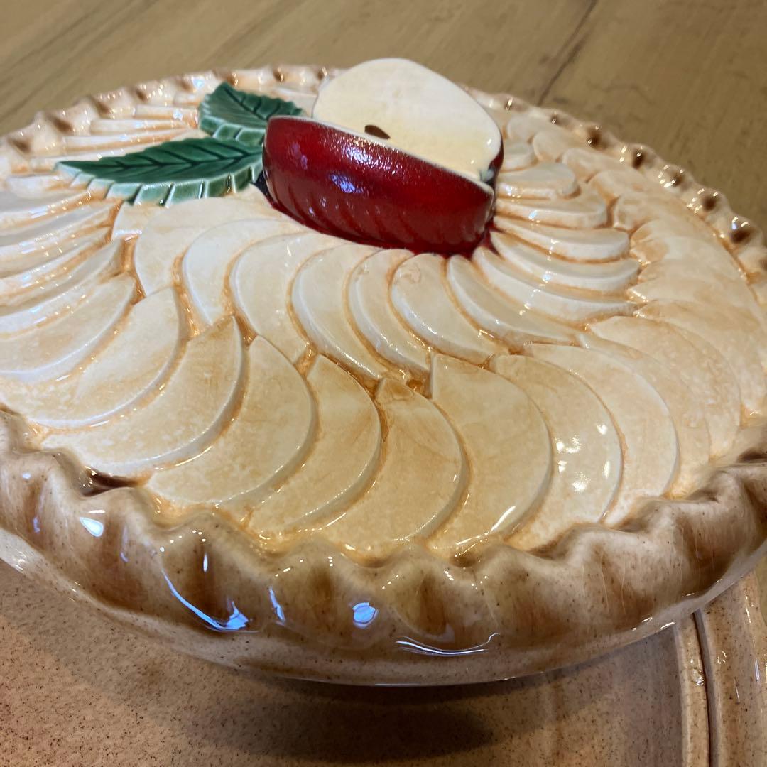 セラミカ　アップルパイ柄の容器