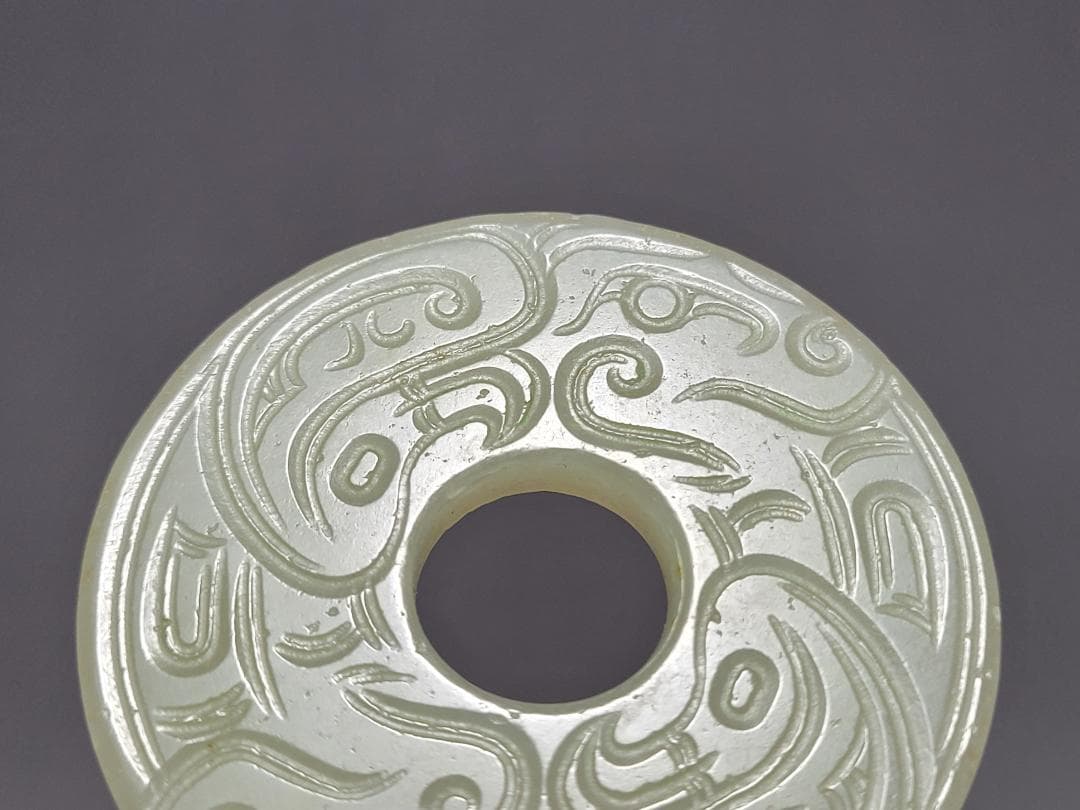 天然玉製 陰刻龍紋 玉装飾品 明清時代 直径約5cm