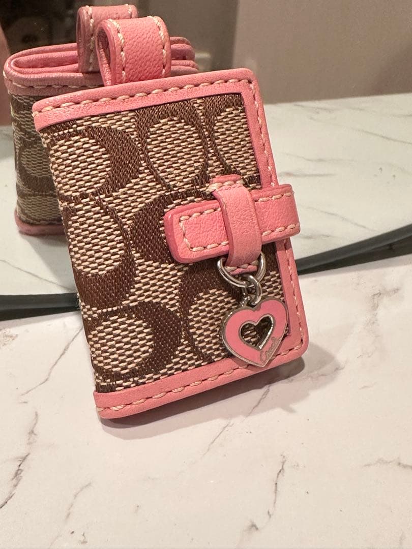 COACH（コーチ） シグネチャー フォトフレーム バッグチャーム