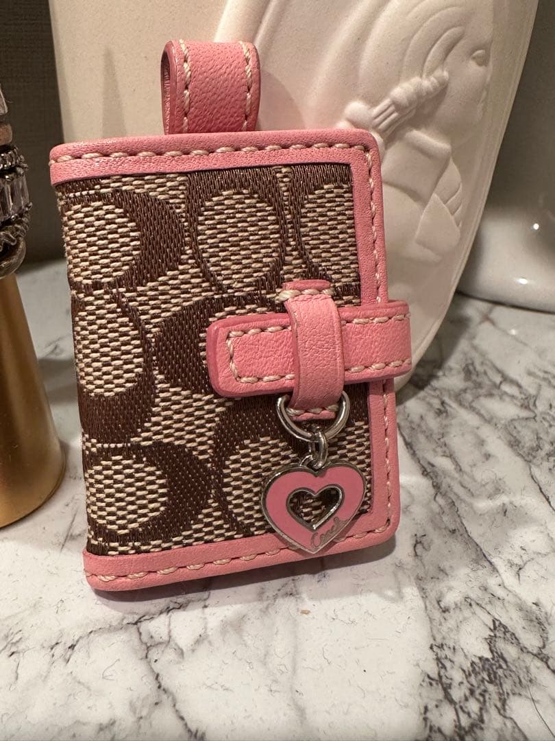 COACH（コーチ） シグネチャー フォトフレーム バッグチャーム