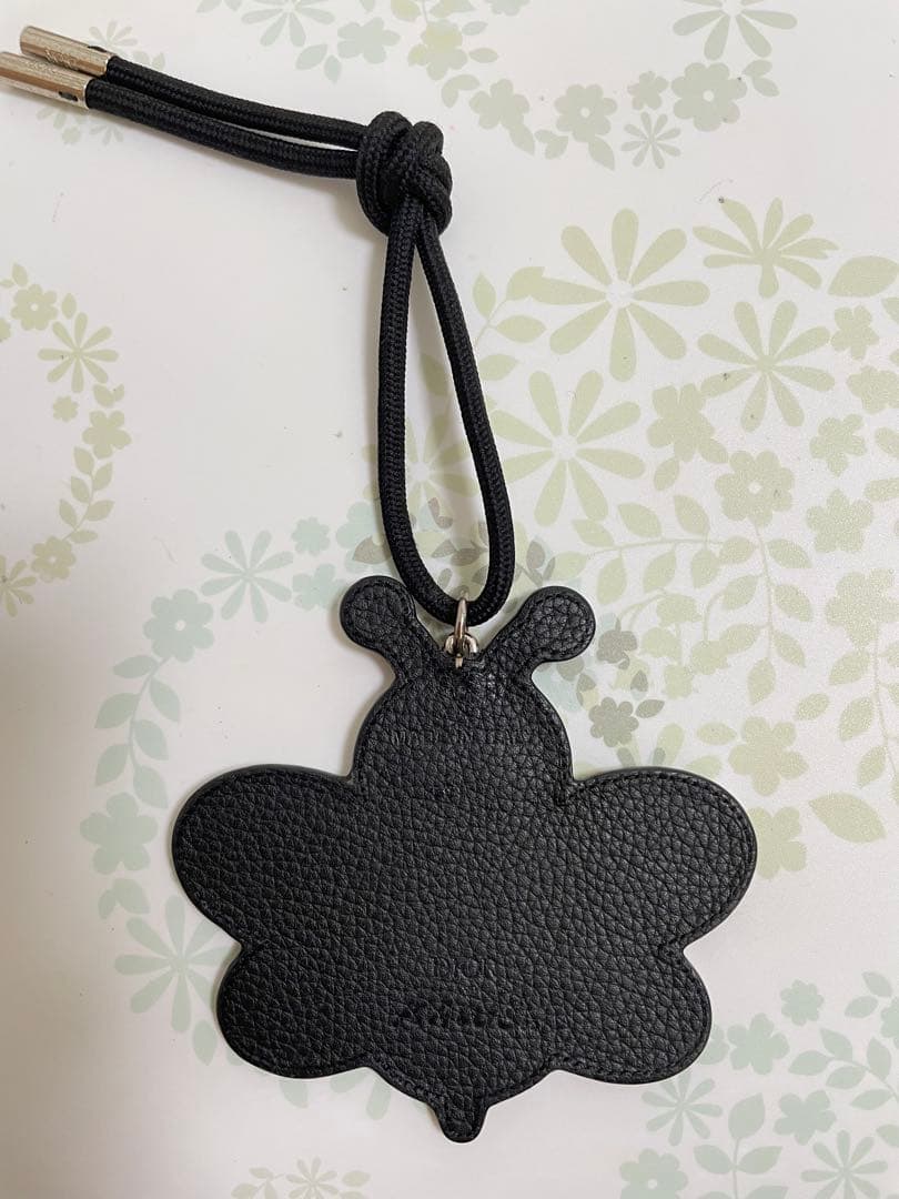 【Dior×Kaws】ディオール カウズ BEE キーホルダー キーリング