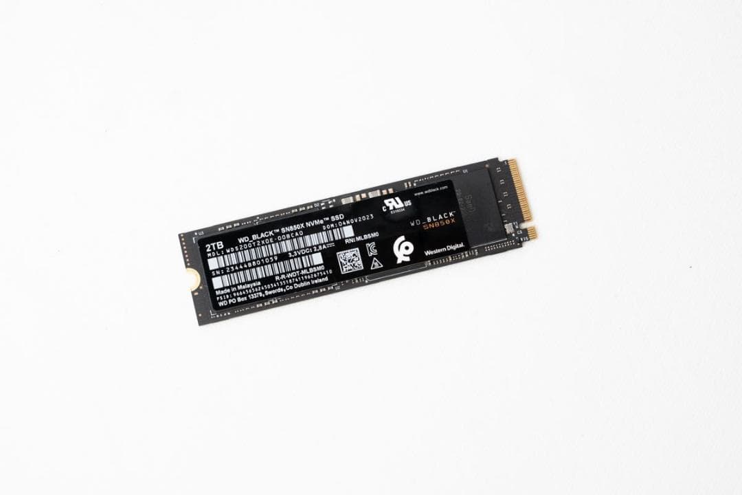 正常動作7300MB/s WESTERN DIGITAL WDS200T2X0E