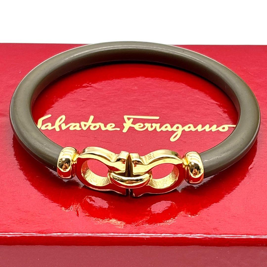 美品◎ サルヴァトーレフェラガモ ダブルガンチーニ ブレスレット