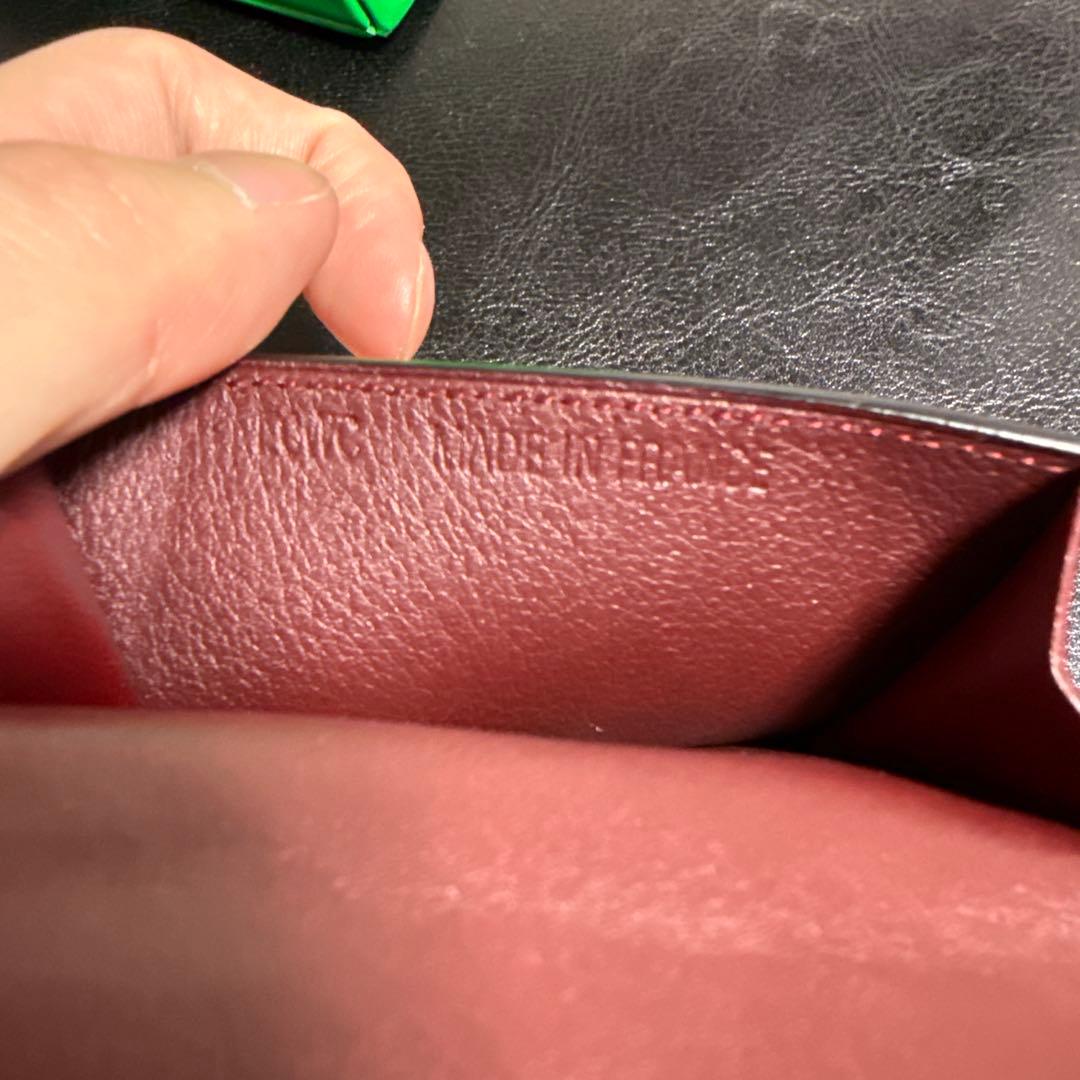 Cartier カルティエ ロゴエンボスレザーケース