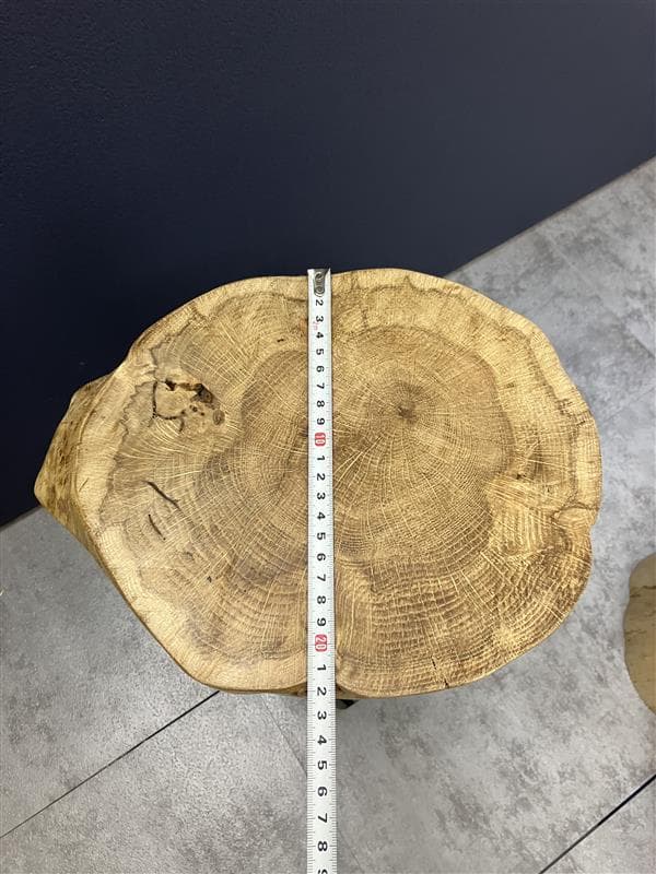 【未来工房】デザインのある一点物　国産コナラ　アイアンスツール　アイアンレッグA