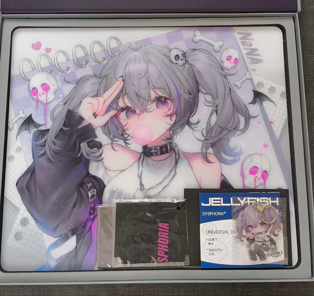 DYSPHORIA NaNA ガラスマウスパッド