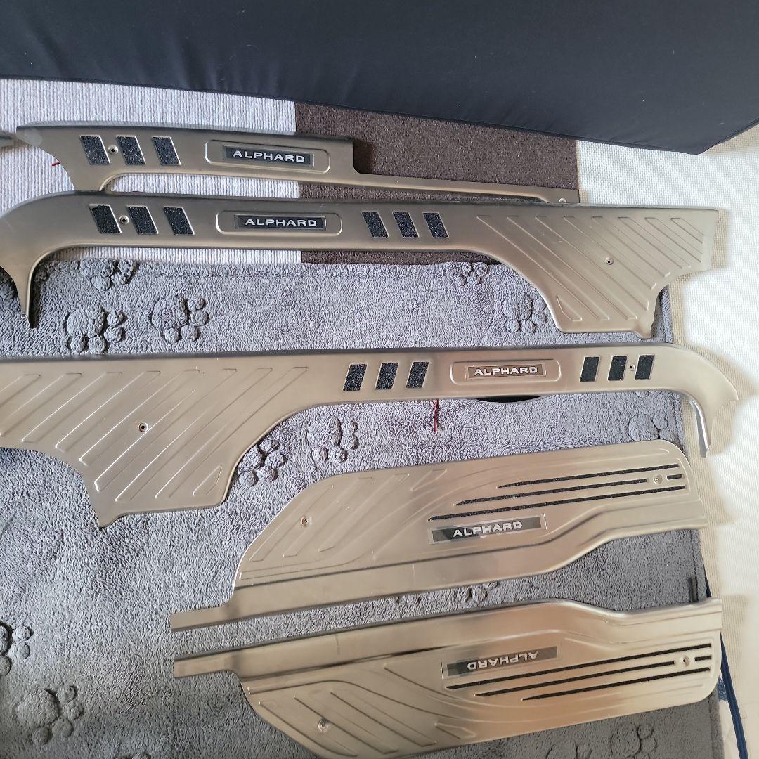 アルファード30系　スカッフプレート とドアインナーカバー