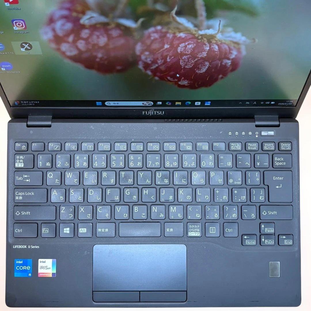 美品 富士通 高速パソコン i5第11世代 8GB SSD256GB カメラ付