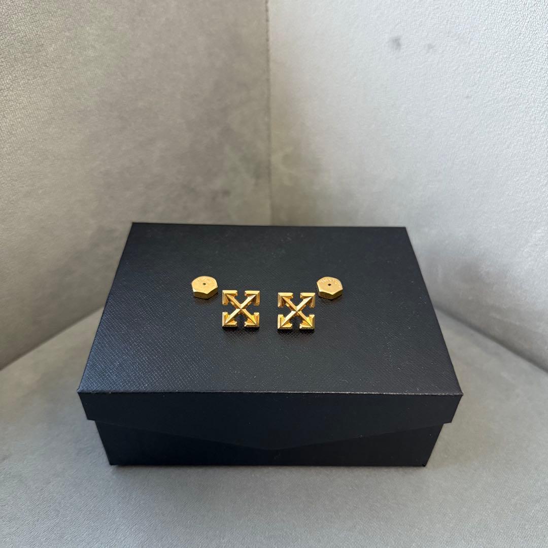 オフホワイト アロー ピアス ゴールド ペア