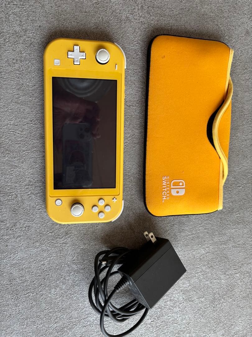 ニンテンドーswitch lite イエロ