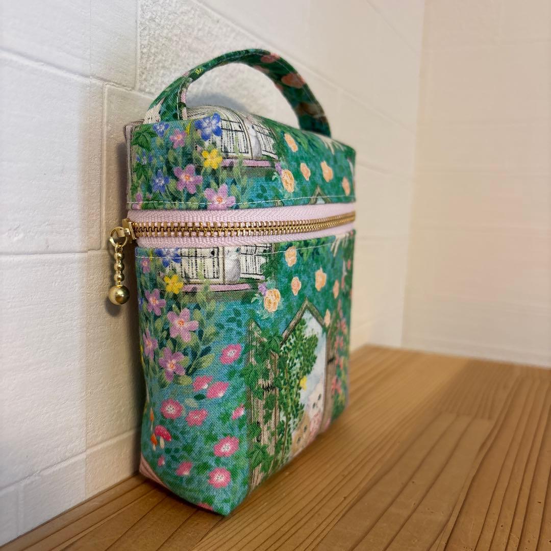 感謝価格　SALE 持ち手付きポーチ　ハンドメイド　20cmファスナー