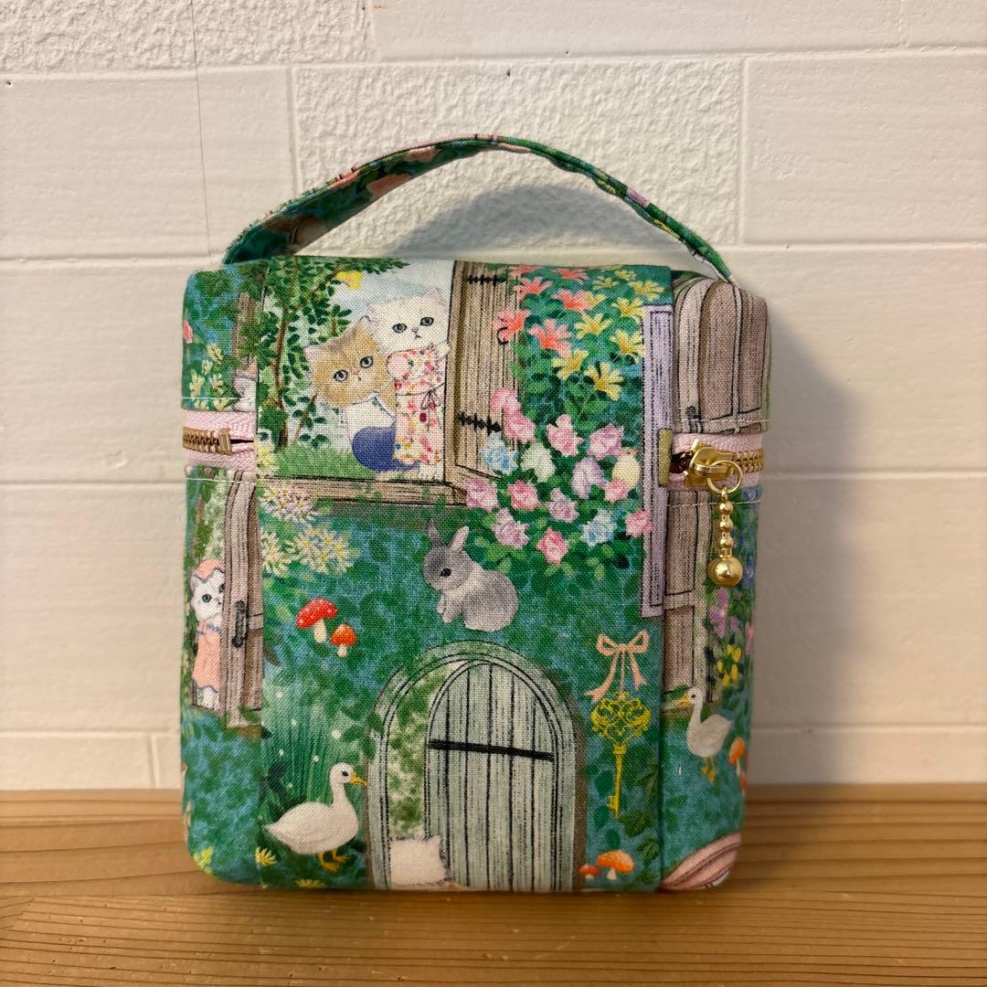 感謝価格　SALE 持ち手付きポーチ　ハンドメイド　20cmファスナー