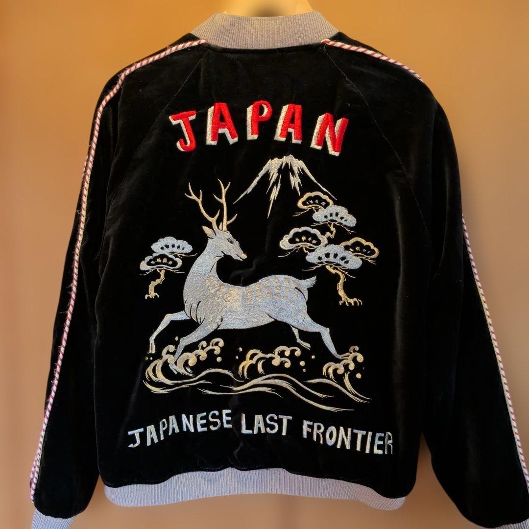 黒の別珍スカジャン