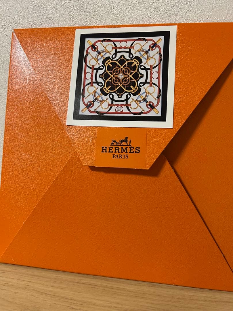 箱開封済未使用　HERMES エルメス スカーフ