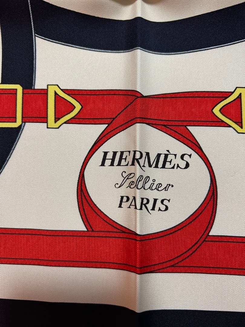 箱開封済未使用　HERMES エルメス スカーフ